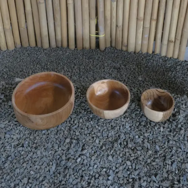 Product image 1 of the product “Salad bowls round, wide from teak root wood, Set of 3. Sizes: L: 25x25x9cm H. M:20x20x8cm H. S: 15x15x7cm H. ”